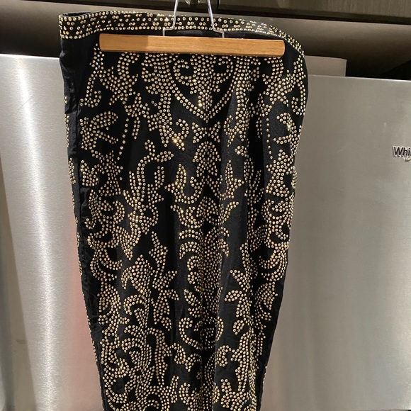 Two Piece Gold/Black Mesh Outfit - Picture 3 of 8